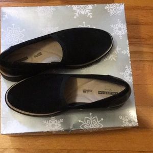 Clark’s cushion suede wedge loafers